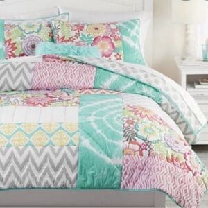 Pottery Barn Quilt Set - 2 Shams Multicolor Patchwork Prints EUC Cotton F/Queen